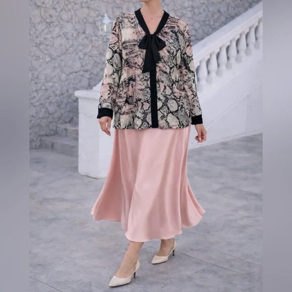 Pink fusion Snake print contemporary blouse 1X - Picture 3 of 6